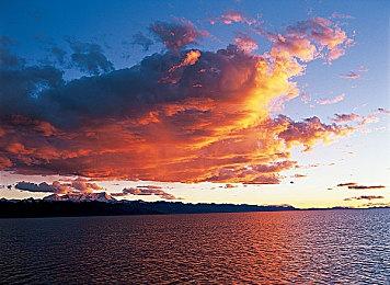 《漫威蜘蛛侠2》与前作对比视频：光影效果更出色